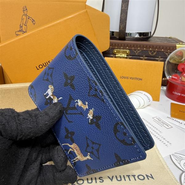 2026122105441348 270